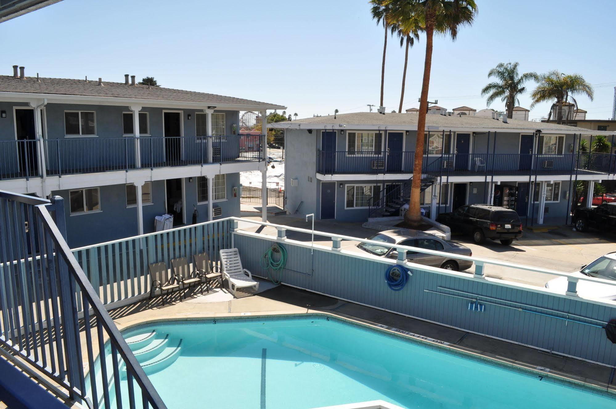 Salt Air Motel 2*